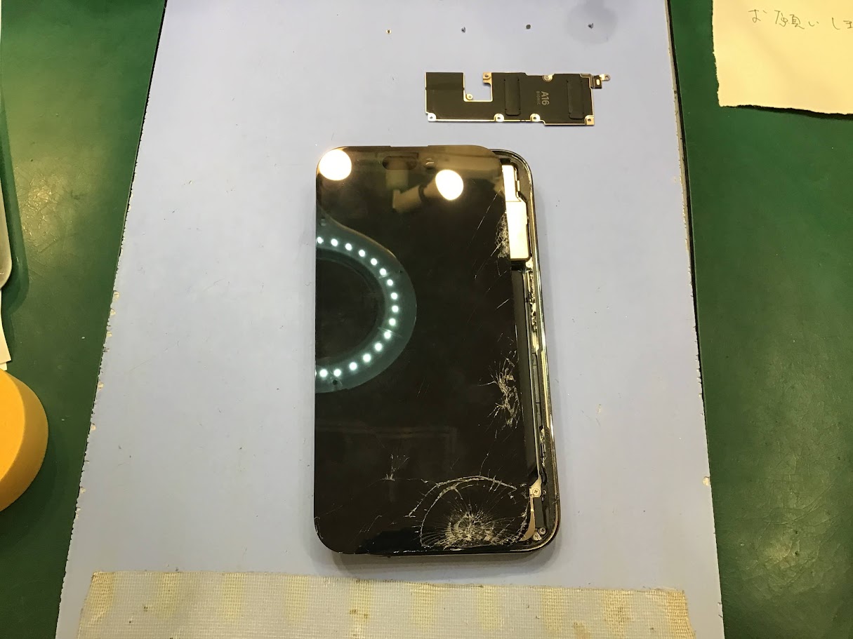 iPhone14Proならデータそのまま修理可能なスマホ修理工房セレオ甲府店へ！